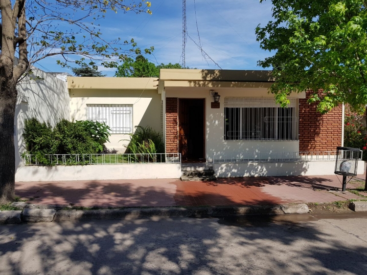 Sarmiento al 800