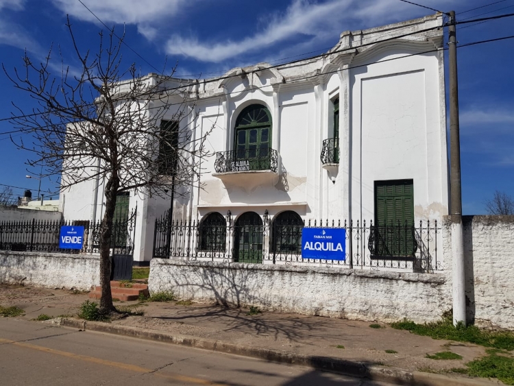 Pellegrini y Av. Maipú