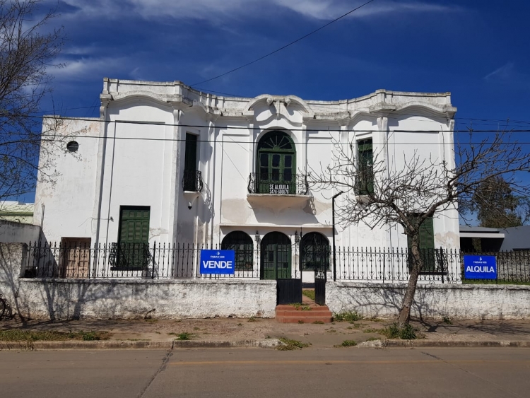 Pellegrini y Av. Maipú